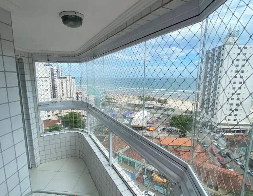Apartamento 2 Dormitorios E Sacada Gourmet Frente Ao Mar ปรายากรันเด ภายนอก รูปภาพ